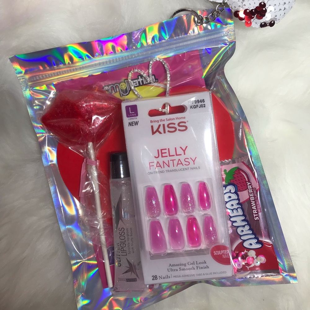 “Kiss Me” Glam Pack